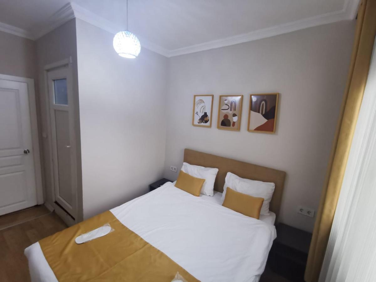 Konut Wooden House Hotel Isztambul Kültér fotó